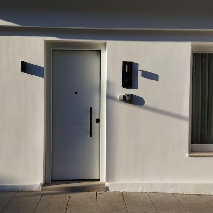 Διαμέρισμα χώρος με επιλεκτική λιτότητα και χαμάμ Αθήνα